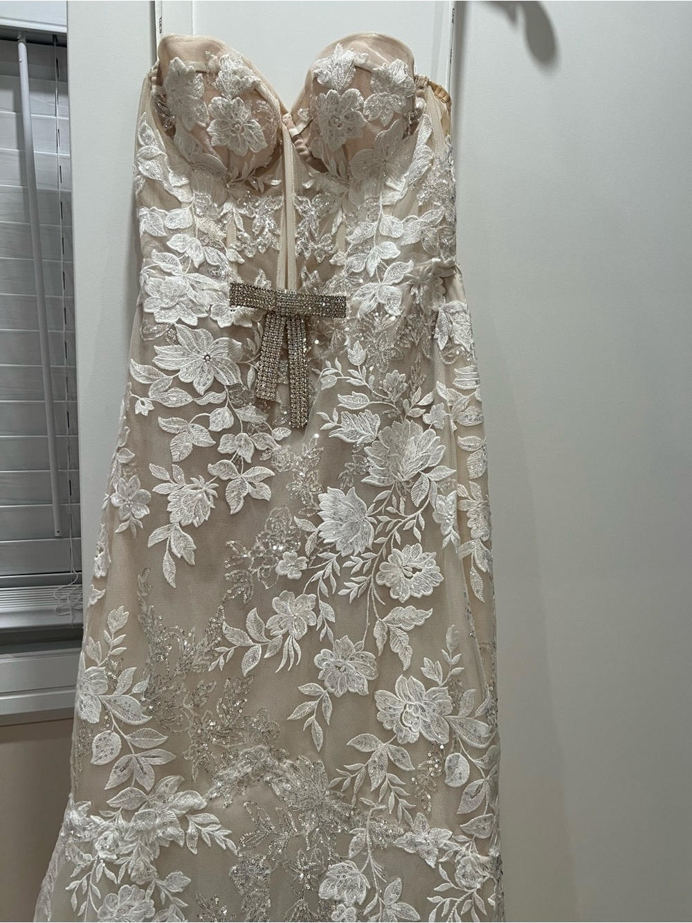 Berta wedding dress with detachable sleeves - Picture 5 of 15